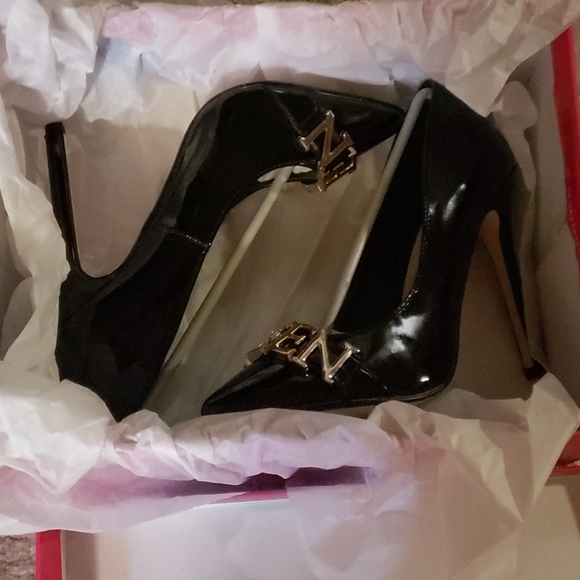 BNIB  Pumps statement shoes heels - Picture 3 of 4